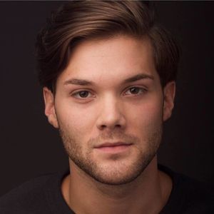 Meet your Posher, Elliot